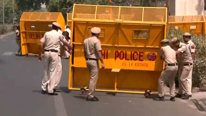 Delhi AAP Protest: दिल्ली में 'आप' का BJP मुख्यालय के बाहर विरोध प्रदर्शन, बढ़ाई गई सुरक्षा- देखें वीडियो