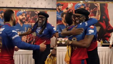 Virat Kohli Meets Chris Gayle: CSK पर जीत के साथ RCB की IPL 2024 प्लेऑफ में क्वालिफिकेशन के बाद ड्रेसिंग रूम में सिग्नेचर स्टाइल में क्रिस गेल से मिले विराट कोहली