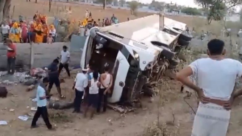 Delhi Mumbai Expressway Accident: राजस्थान बस एक्सीडेंट में बड़ा खुलासा, ड्राइवर को नींद की झपकी लगने से हुआ हादसा, कई जख्मी- VIDEO
