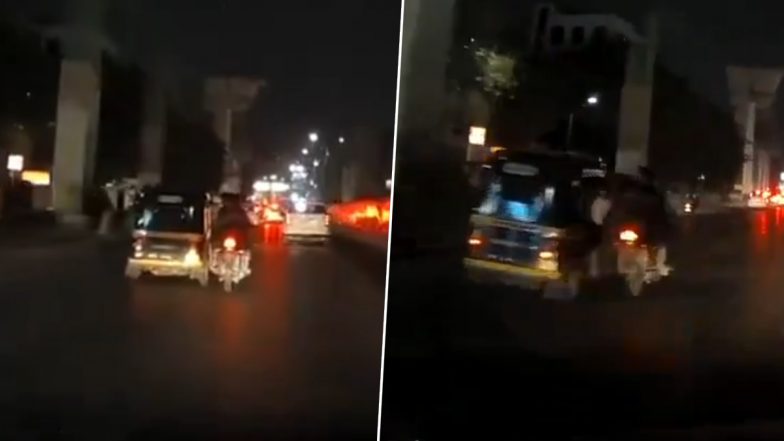Chain Snatching in Thane: मुंबई से सटे ठाणे में घोड़बंदर रोड पर बाइक सवार ने चलती ऑटो रिक्शा से उड़ाएं चेन, देखें वीडियो