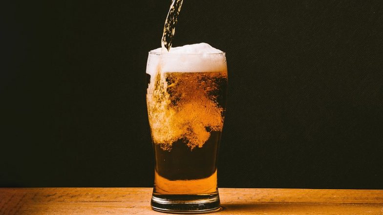 Beer Shortage in Bengaluru: भीषण गर्मी में बेंगलुरु में क्यों होने लगी बीयर की कमी? जल्द बढ़ेगी कीमत