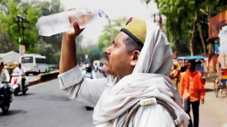 उफ्फ ये जानलेवा गर्मी! टूट गए सारे रिकॉर्ड, राजस्थान और हरियाणा में पारा 50 के पार, दिल्ली में भी यही हाल