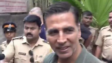 Lok Sabha Elections 2024: अभिनेता अक्षय कुमार अपना वोट डालने के लिए मुंबई के जुहू में एक मतदान केंद्र पर पहुंचे, देखें वीडियो