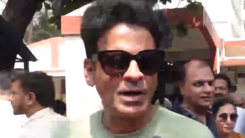 Manoj Bajpayee Cast His Vote With His Wife: मनोज वाजपेयी ने अपनी पत्नी नेहा के साथ डाला वोट, कहा - लोकतंत्र में सबसे बड़ा उत्सव है चुनाव, सभी को अपने मतदान का प्रयोग करना चाहिए - (Watch Video)