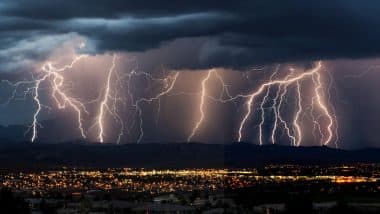 Lightning Struck at Goa Airport: गोवा एयरपोर्ट पर गिरी ऐसी बिजली की बदल गया विमान का रास्ता! छह उड़ानों के मार्ग में परिवर्तन