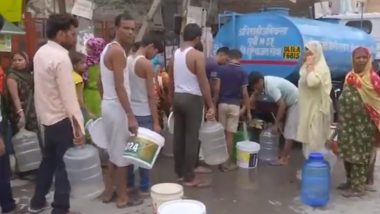 Delhi Water Crisis: मयूर विहार परिसर के चिला गांव में पानी की भीषण समस्या से नागरिक परेशान, दिल्ली में पानी की किल्लत अब भी जारी-Video