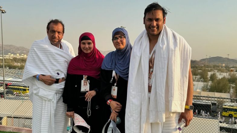 Sania Mirza&rsquo;s Haj journey Concludes: सानिया मिर्ज़ा की हज यात्रा हुई पूरी, परिवार के साथ नई तस्वीर हुई वायरल