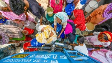 पानी के संकट से जूझते दिल्ली के लोग