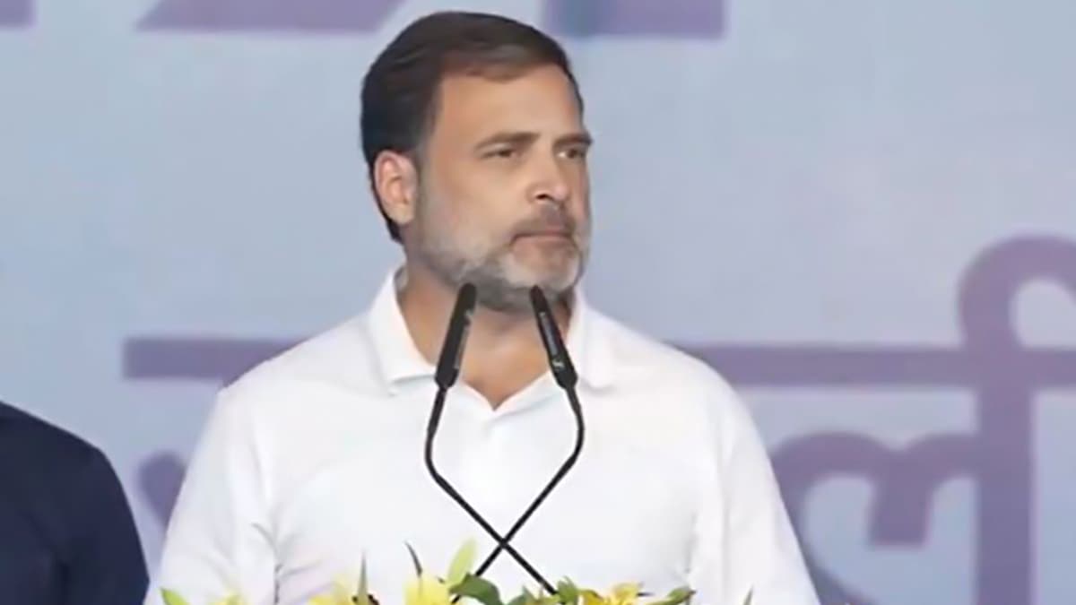 Security Increased At Rahul Gandhi's House: दिल्ली पुलिस ने राहुल गांधी के आवास के बाहर सुरक्षा बढ़ायी