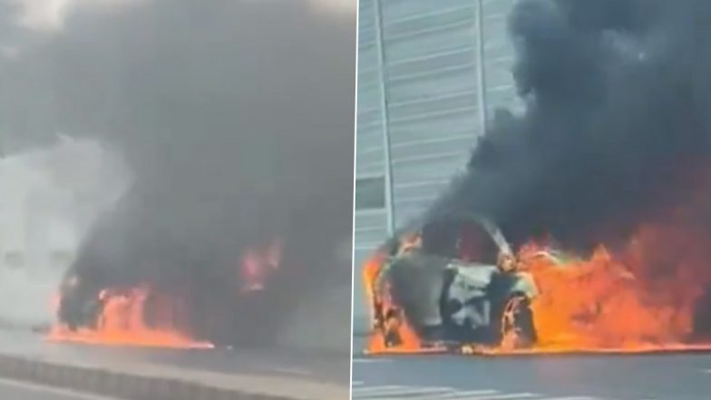 Mumbai Car Fire Video: मुंबई के अंधेरी ईस्ट में गोखले ब्रिज पर कार में लगी आग, धू-धूकर जली