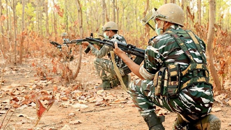 Jammu and Kashmir: कुलगाम में आतंकवादियों के साथ मुठभेड़ में तीन जवान और एक पुलिसकर्मी घायल