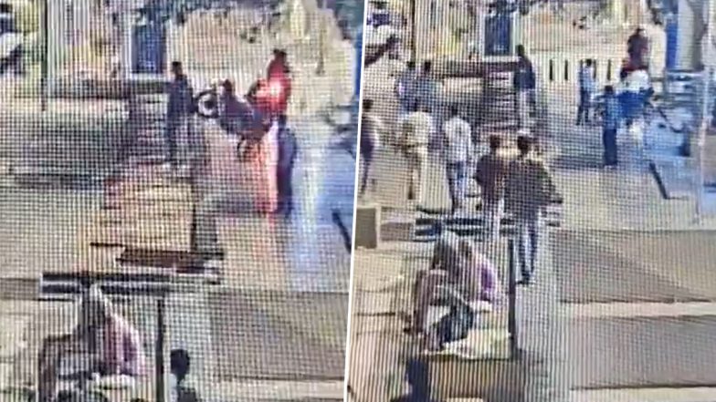 Delhi Bike Stunt Video: रात में दिल्ली के बाबा खड़क सिंह मार्ग पर बाइक से खतरनाक स्टंट कर रहे बाइकर्स को पेट्रोलिंग पुलिस ने धर- दबोजा, सात वाहन जब्त, देखें वीडियो