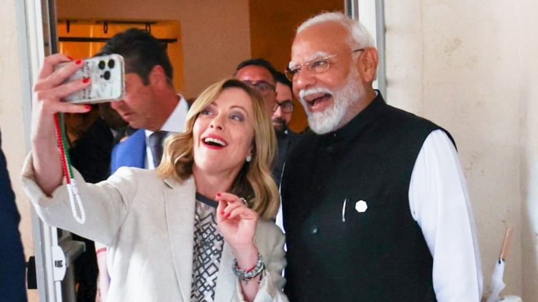 Modi-Melony Selfie: जी7 सम्मेलन में मोदी-मेलोनी की सेल्फी ने मचाई धूम, देखें प्रधानमंत्री की ये वायरल तस्वीर