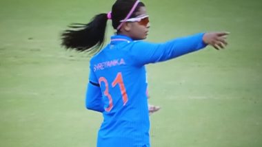 IND- W Team Wear Black Armbands: दक्षिण अफ्रीका के खिलाफ तीसरे वनडे में काली पट्टी बांध कर खेल रही भारतीय महिला टीम, यहां जानें क्या है इसके कारण