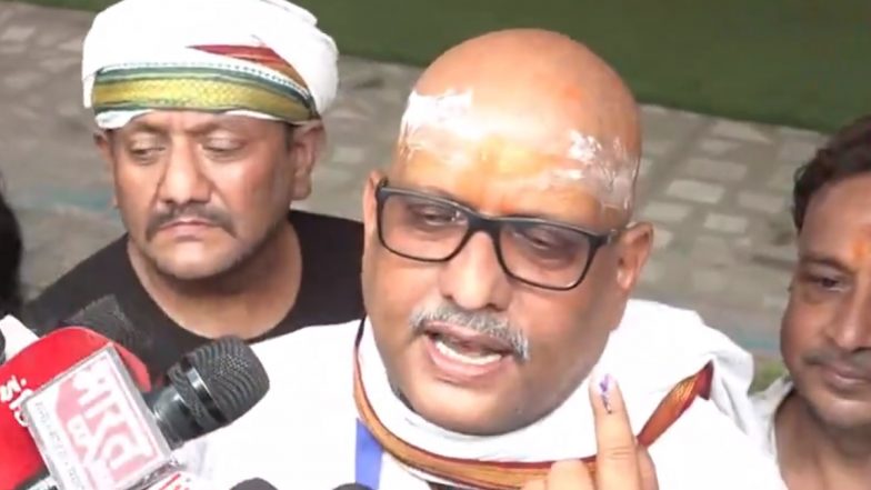 Varanasi Congress Candidate Ajay Rai: पीएम ने काशी का अपमान किया है, वे दक्षिण चले गए, उन्हें यहां रहना चाहिए था; वोट डालने के बाद अजय राय ने पीएम पर साधा निशाना -( Watch Video )