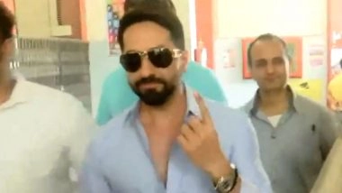 Ayushyman Khurana Cast His Vote: 'अठारह साल की उम्र में पहली बार साइकिल से वोट देने गया था, घर के पास ही पोलिंग स्टेशन था', चंडीगढ़ में वोट देने के बाद बोले बॉलीवुड एक्टर आयुष्यमान खुराना-( Watch Video )