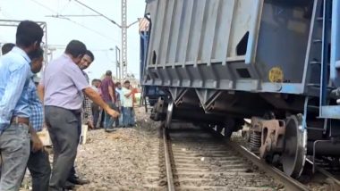 Goods Train Derail: प्रयागराज में पटरी से उतरी मालगाड़ी, दिल्ली-हावड़ा रूट बाधित; कई ट्रेनें हुईं प्रभावित