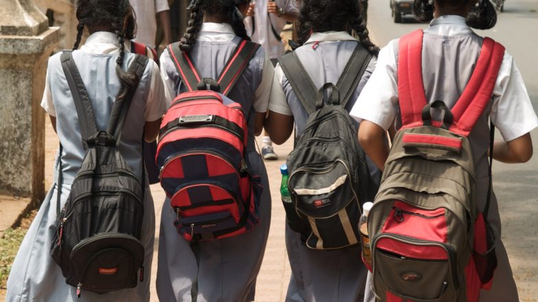 Schools Bomb Threat: तमिलनाडु के दो कॉलेजों और सात स्कूलों को मिली बम की झूठी धमकी