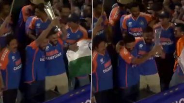 Rohit Sharma-Virat Kohli Lifting Trophy: मरीन ड्राइव से विजय रथ पर सवार हुए चैंपियंस, रोहित शर्मा और विराट कोहली ने साथ में उठाई ट्रॉफी; देखें शानदार वीडियो