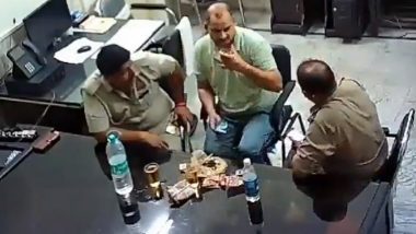 VIDEO: धन्य हो यूपी पुलिस! डायल 112 के ऑफिस में की शराब पार्टी, वीडियो वायरल होने के बाद जांच शुरू