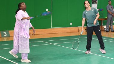 President Murmu Played Badminton: राष्ट्रपति द्रौपदी मुर्मू ने साइना नेहवाल के साथ खेला बैडमिंटन, देखें PHOTOS