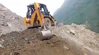 Himachal Pradesh Landslide: वायनाड के बाद अब हिमाचल प्रदेश में भूस्खलन, पांवटा साहिब में सड़कें हुई बंद- VIDEO