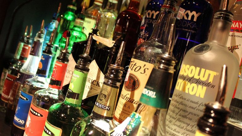 Bihar Poisonous Liquor Case: बिहार के सीवान में जहरीली शराब पीने से 20 लोगों की मौत, तीन गिरफ्तार