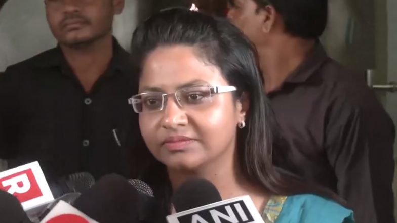 Puja Khedkar Case: ट्रेनी IAS अधिकारी पूजा खेडकर के खिलाफ UPSC की बड़ी कार्रवाई, फर्जी दस्तावेज मामले में नौकरी रद्द, परीक्षाओं में बैठने पर भी लगी रोक