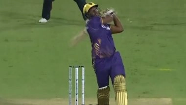 Andre Russell Smashes Massive 107M Six: आंद्रे रसेल ने हारिस राउफ की गेंद पर लगाया 107 मीटर का विशाल छक्का, बॉल गई स्टेडियम पार, देखें वीडियो