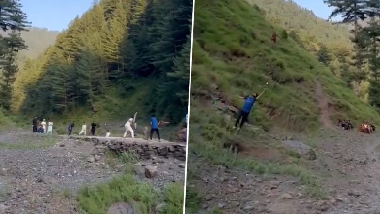 Wicketkeeper Takes One-Handed Catch:&nbsp;पाकिस्तान&nbsp;के लोकल क्रिकेट मैच&nbsp;में विकेटकीपर ने पहाड़ में दौड़ते हुए एक हाथ से पकड़ा&nbsp;बेहतरीन कैच, देखें वीडियो