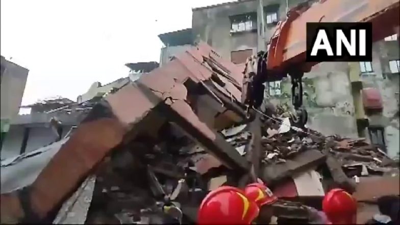 Building Collapsed in Navi Mumbai: नवी मुंबई में तीन मंजिला इमारत ढही, मलबे में कई लोगों के दबे होने की आशंका