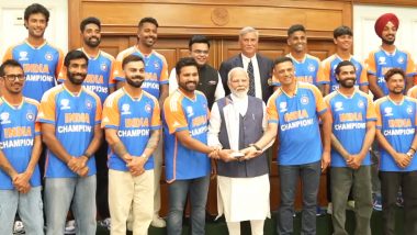 PM Modi Meets Team India: दिल्ली में पीएम मोदी ने अपने आवास पर भारतीय क्रिकेट टीम के खिलाड़ियों से की मुलाकात, बातचीत का VIDEO आया समाने