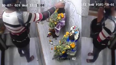 VIDEO: चोर ने मंदिर में पहले हाथ जोड़कर मांगी माफी! फिर भगवान का मुकुट चुरा कर हुआ फरार, देखें वीडियो