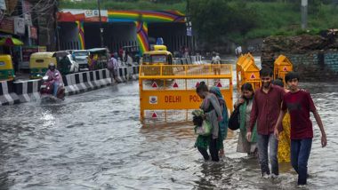 Delhi Rains: दिल्ली में भारी बारिश से बिगड़े हालात, कई इलाकों में भरा पानी; IMD ने जारी किया अलर्ट