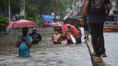 Mumbai Rains: डरा रही डूबती मुंबई की तस्वीरें; सड़कें-रेल पटरियां सब डूबीं; 50 से अधिक फ्लाइट्स कैंसिल