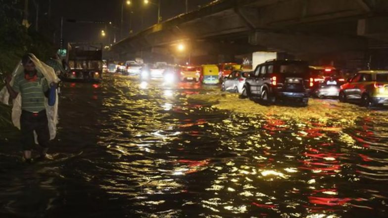 Dhanbad: भारी बारिश के कारण बढ़ा मैथन व पंचेत डैम का जलस्तर, छोड़ा गया एक लाख क्यूसेक पानी