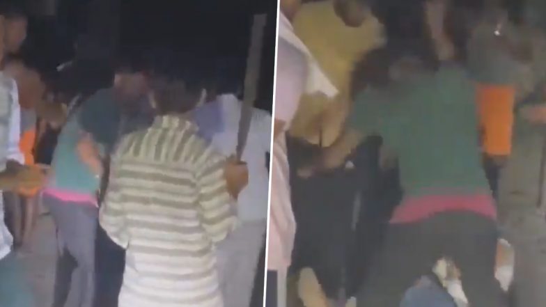 Viral Video: यूपी में चोर समझकर गांव वालों ने लड़के की बेरहमी से की पिटाई, पुलिस में मामला दर्ज