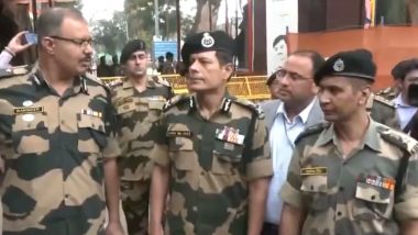 Bangladesh Violence: पश्चिम बंगाल के पेट्रापोल बॉर्डर पर पहुंचे DG BSF दलजीत चौधरी, सुरक्षा व्यवस्था का लिया जायजा- VIDEO