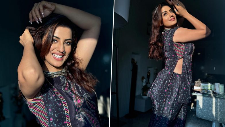 भोजपुरी स्टार Akshara Singh ने देसी आउटफिट में गिराई बिजली, एक्ट्रेस की हॉटनेस ने बढ़ाया सोशल मीडिया का पारा (View Pics)