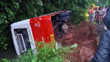 Sindhudurg ST Bus Accident: महाराष्ट्र के सिंधुदुर्ग में सड़क हादसा, एसटी बस का हुआ एक्सीडेंट, ड्राइवर समेत 11 यात्री जख्मी