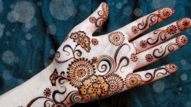 Last-Minute Raksha Bandhan 2024 Mehndi Designs: रक्षाबंधन के त्यौहार में चार चांद लगाने के लिए अपने हाथों में रचाएं ये आसान मेहंदी डिजाइन- देखें वीडियो