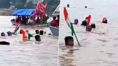 Video: हाथ में राष्ट्रीय ध्वज लेकर नर्मदा नदी में तैरते दिखे सैकड़ो लोग,जबलपुर के जिलहरी घाट की अनोखी तिरंगा यात्रा