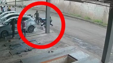 Nashik Murder Video: नासिक में लोहे की रॉड से 13 बार किया हमला, युवक की बेरहमी से हत्या, मर्डर का वीडियो आया सामने