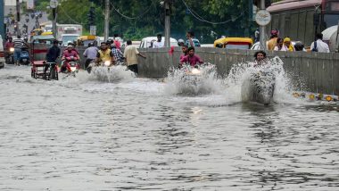 Heavy Rainfall in Nashik: महाराष्ट्र के नासिक में भारी बारिश बनी आफत, गंगापुर बांध का जलस्तर बढ़ने से चारों तरफ पानी ही पानी; VIDEO