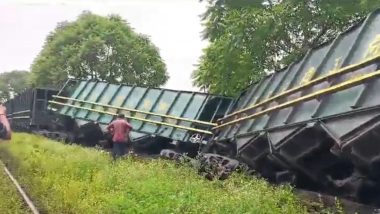 West Bengal Goods Train Derailed: पश्चिम बंगाल के न्यू मयनागुरी स्टेशन के पास हादसा, मालगाड़ी के 5 डिब्बे पटरी से उतरे, ट्रेनों के आवाजाही पर असर!