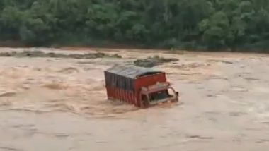 Gujarat Rains: गुजरात में भारी बारिश के चलते डांग में अंबिका नदी उफान पर, निचले इलाकों में पानी भरने से  सापुतारा में एक ट्रक सड़क पर फंसा- VIDEO