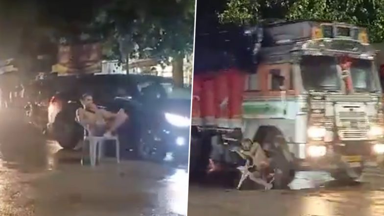 Viral Video: बीच सड़क पर कुर्सी लगाकर बैठा शख्स, ट्रक ने टक्कर मारकर उतार दिया नशा