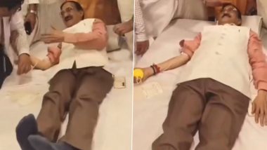 Did Vinod Agarwal Fake Blood Donation? वायरल वीडियो में यूपी के मुरादाबाद में बीजेपी मेयर बिना रक्तदान किए उठ गए- देखें वीडियो