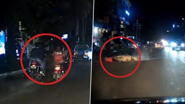 Phone Snatching Caught on Camera in Bengaluru: बेंगलुरु में बाइक सवार बदमाशों का आतंक, बीच सड़क पर छीना डिलीवरी बॉय का फोन; सामने आया घटना का CCTV VIDEO