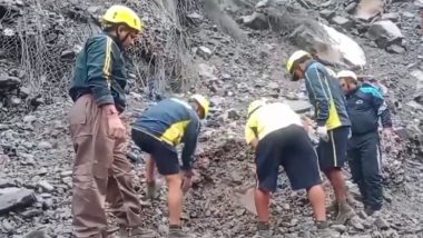 Kedarnath Landslide: उत्तराखंड के केदारनाथ NH पर भूस्खलन,  मरने वालों की संख्या बढ़कर 5 हुई; VIDEO